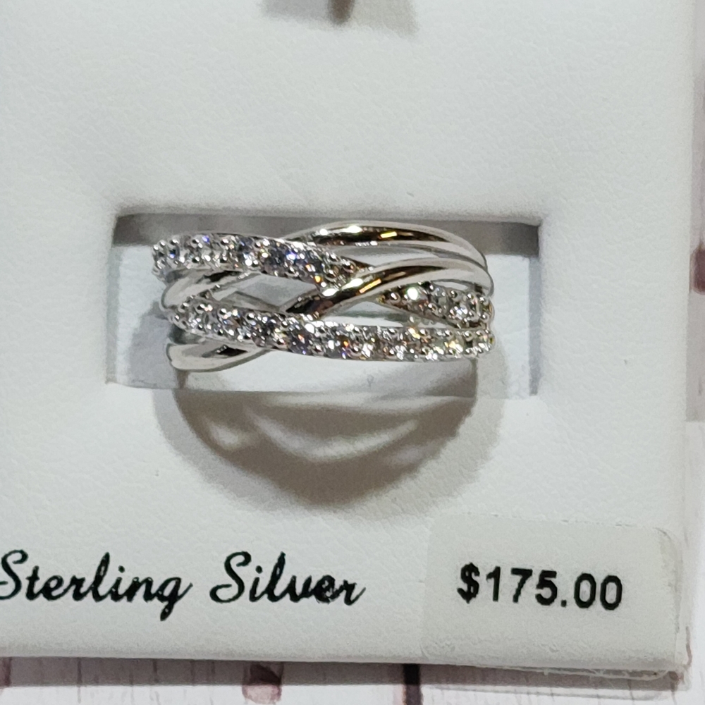 Diamonluxe Sterling Silver White Cubic Zirconia Band Ring New